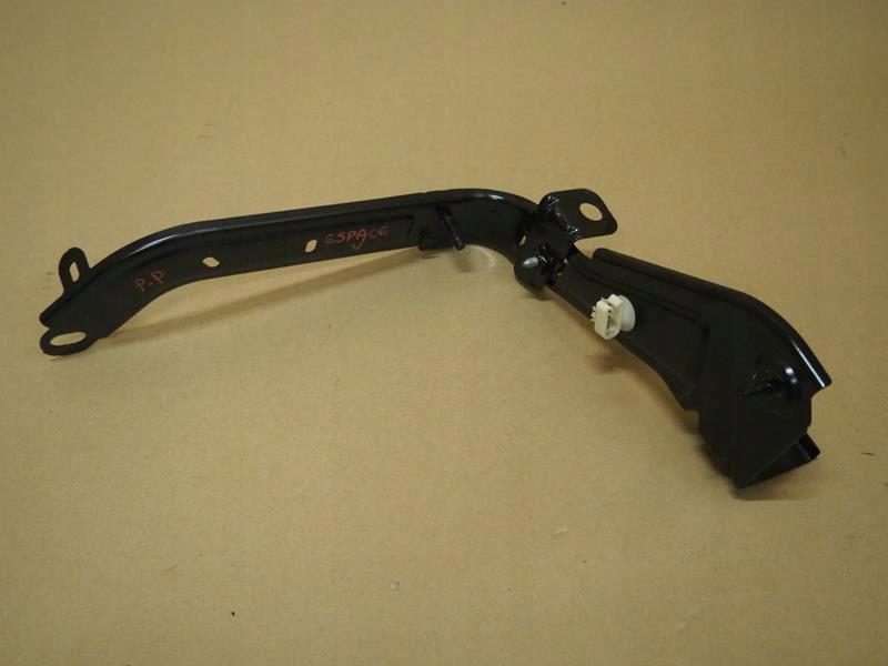 КРОНШТЕЙН КРЫЛА ПРАВЫЙ ПЕРЕДНИЙ RENAULT ESPACE V