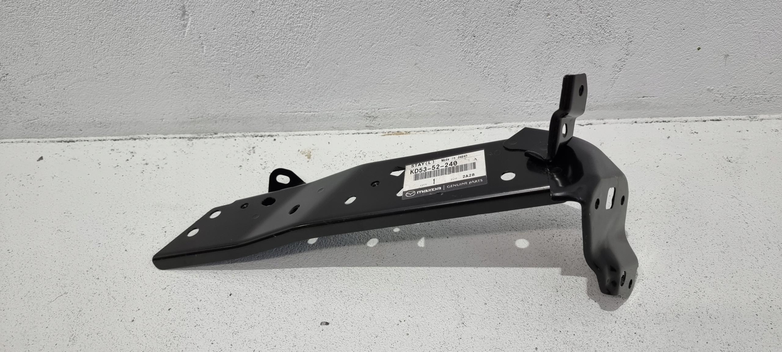 KD53-52-240 - КРОНШТЕЙН КРІПЛЕННЯ КРИЛА ЛІВЕ MAZDA CX5 CX-5