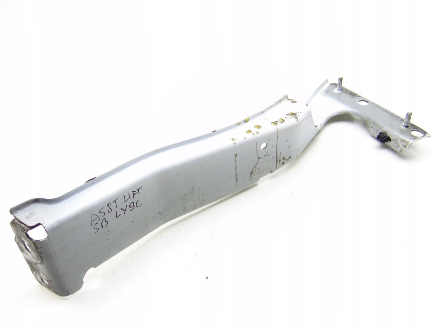 8T0821136G LY9C - Кронштейн крепление крыла правый AUDI A5 LIFT