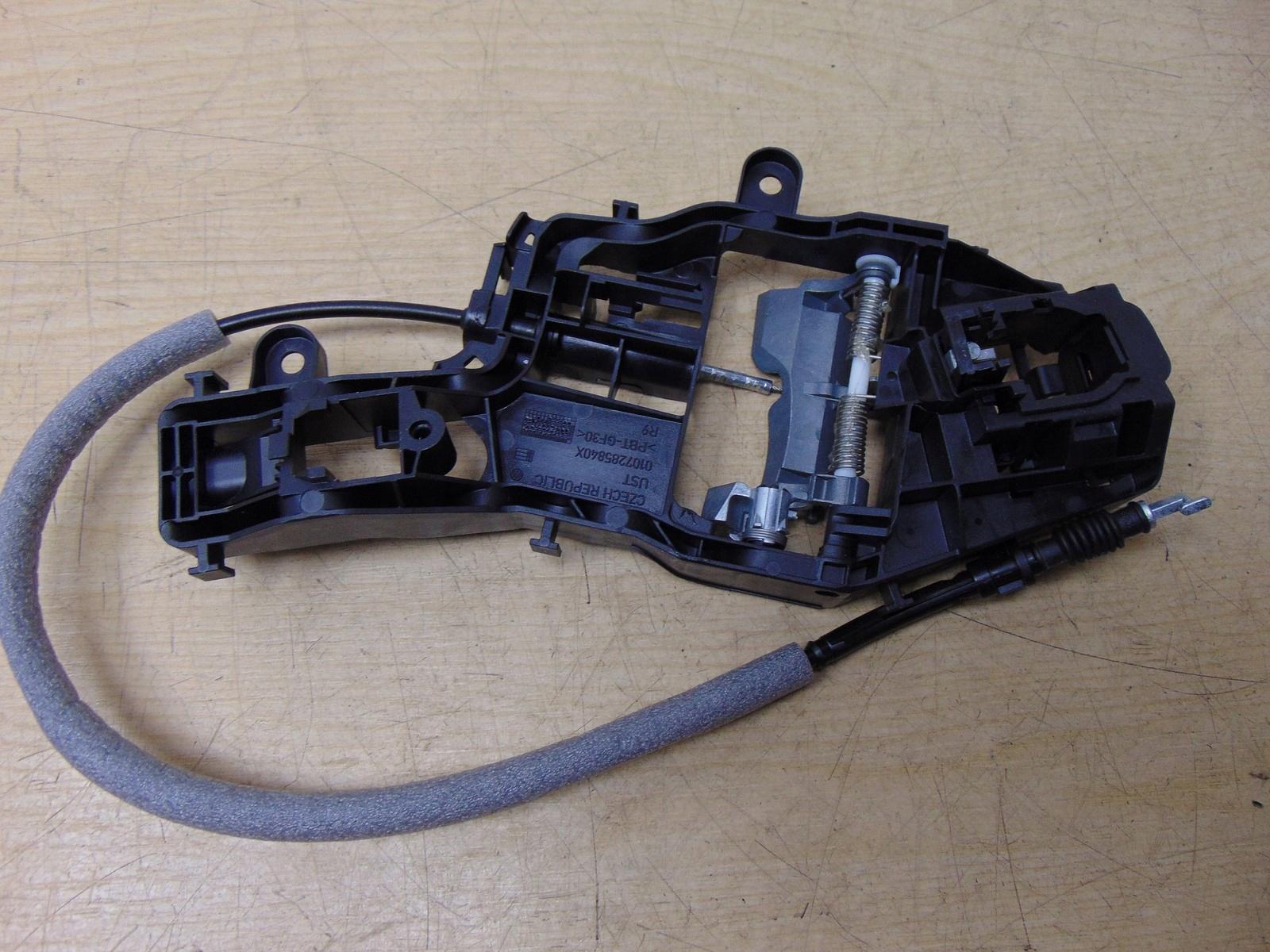 Кронштейн кріплення ручки VW PASSAT B8 510837812M