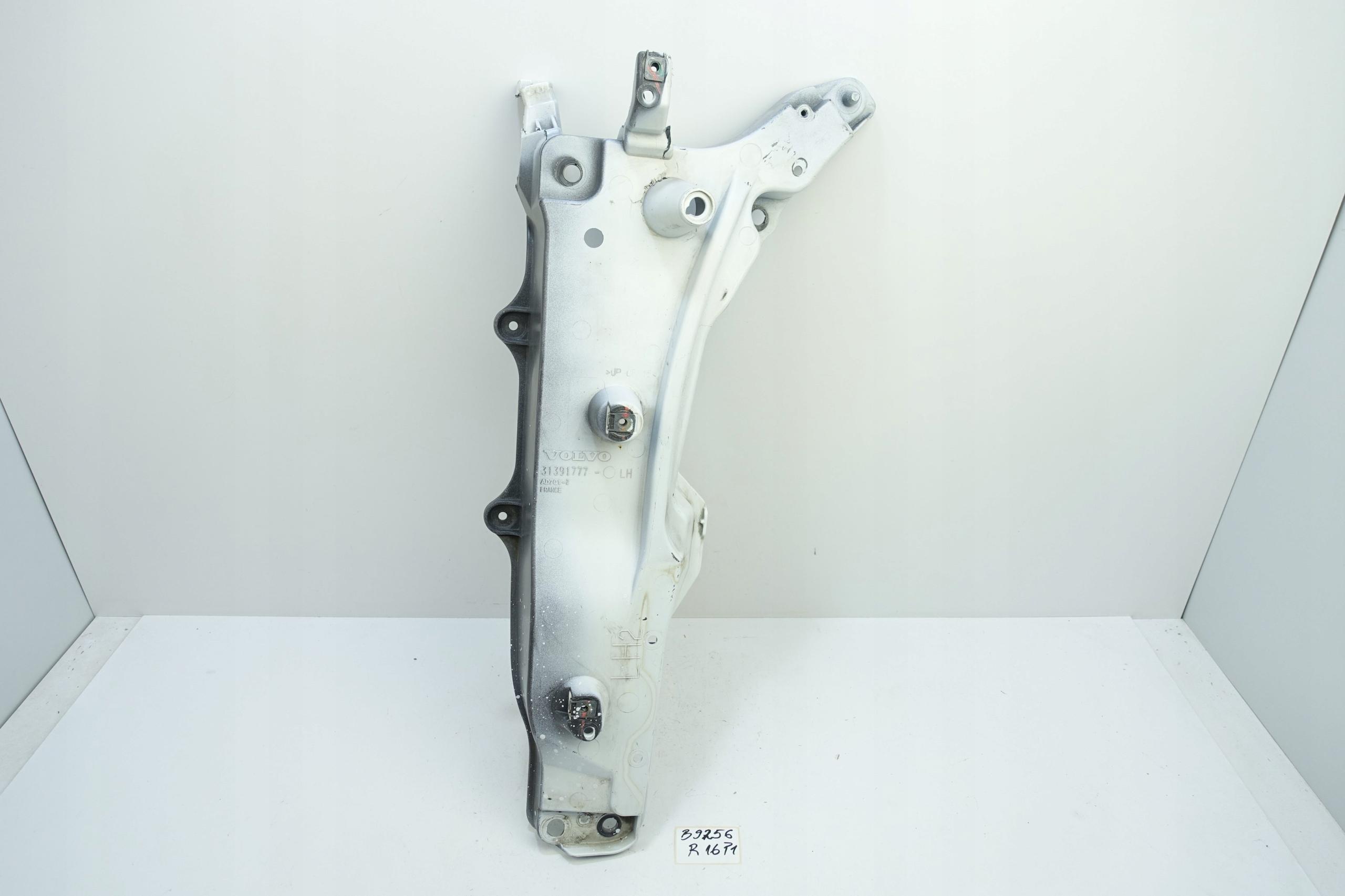 31391777 - КРОНШТЕЙН ЛЕВОЕ КРЕПЛЕНИЕ КРЫЛА VOLVO XC90 II 15-