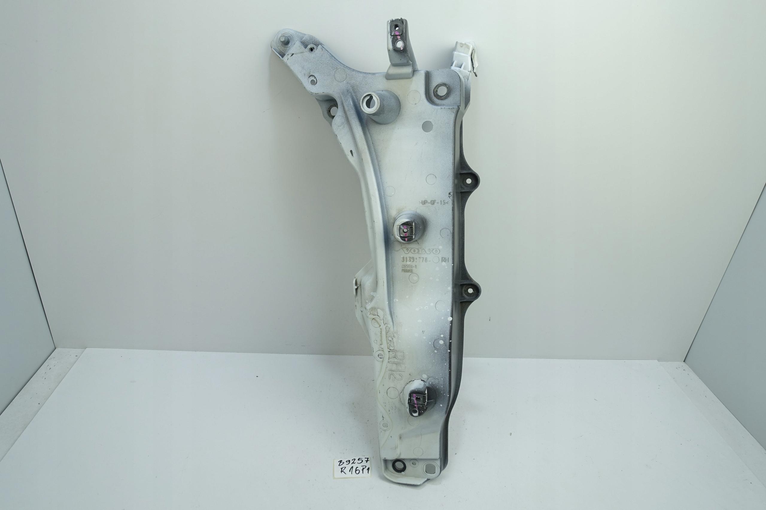 31391777 - КРОНШТЕЙН ЛЕВОЕ КРЕПЛЕНИЕ КРЫЛА VOLVO XC90 II 15-