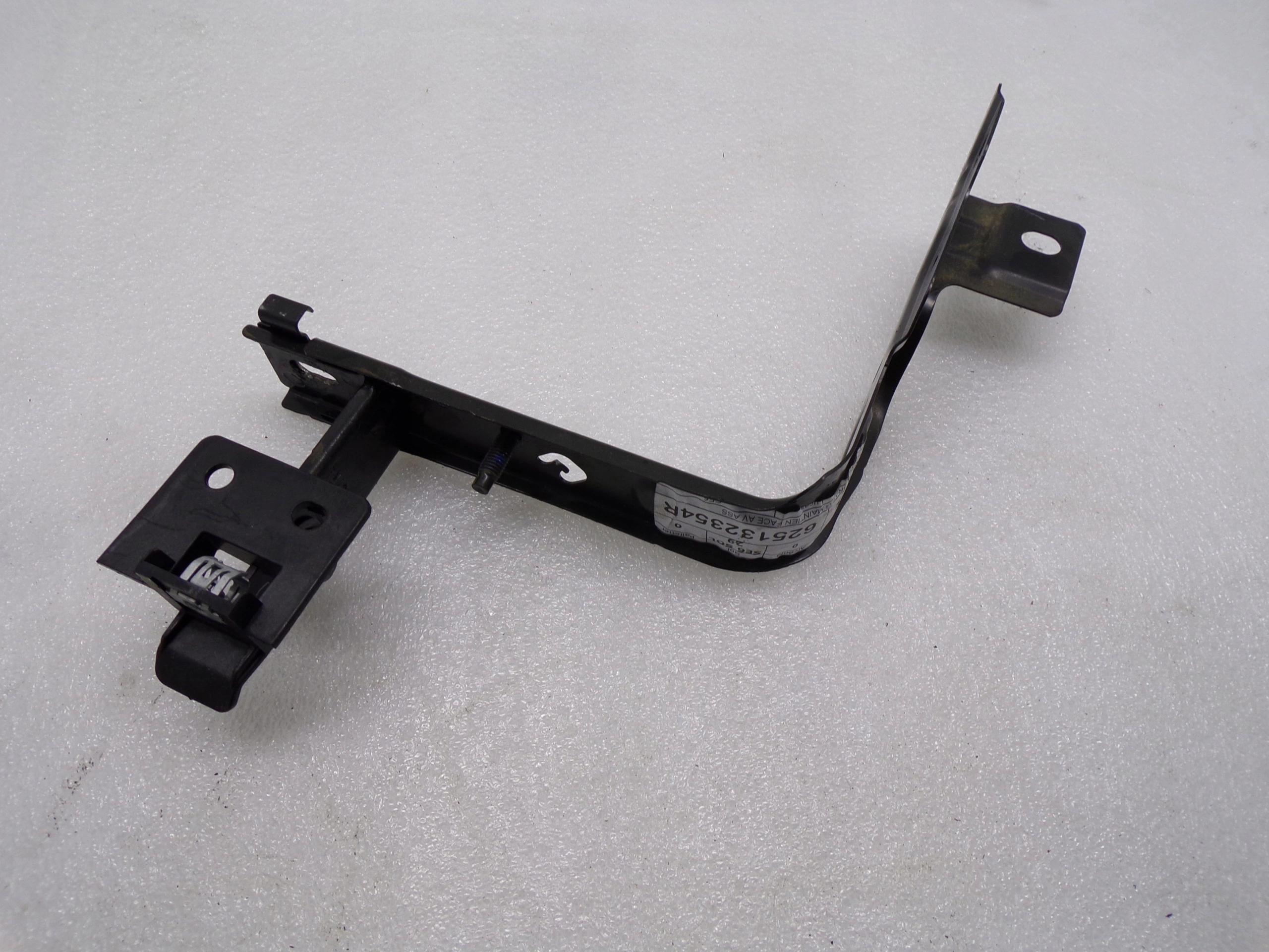 625132354R - КРОНШТЕЙН КРІПЛЕННЯ RENAULT KANGOO III ORG FV