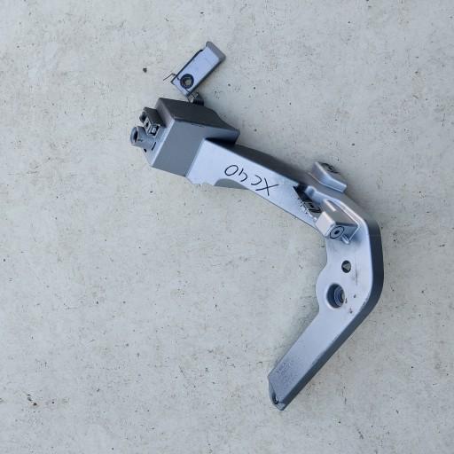 КРОНШТЕЙН ОКУЛЯР БРИЗГОВИКИ VOLVO XC40 31469372