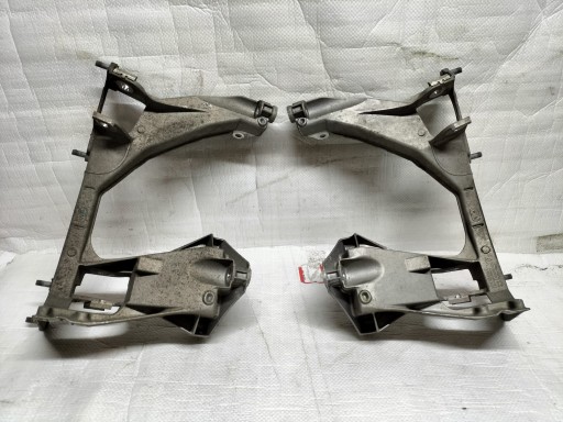 98133115106, 98133115206 - Опора тележки л+п porsche 718 982 98133115106 206