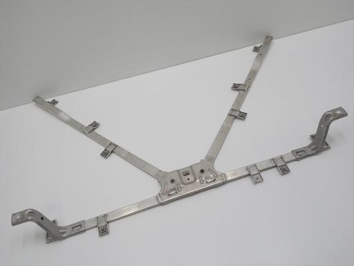 9J1825138 9J1825137 - КРОНШТЕЙН УКРЕПЛЕНИЕ СТОЙКИ ЛУЧ PORSCHE TAYCAN