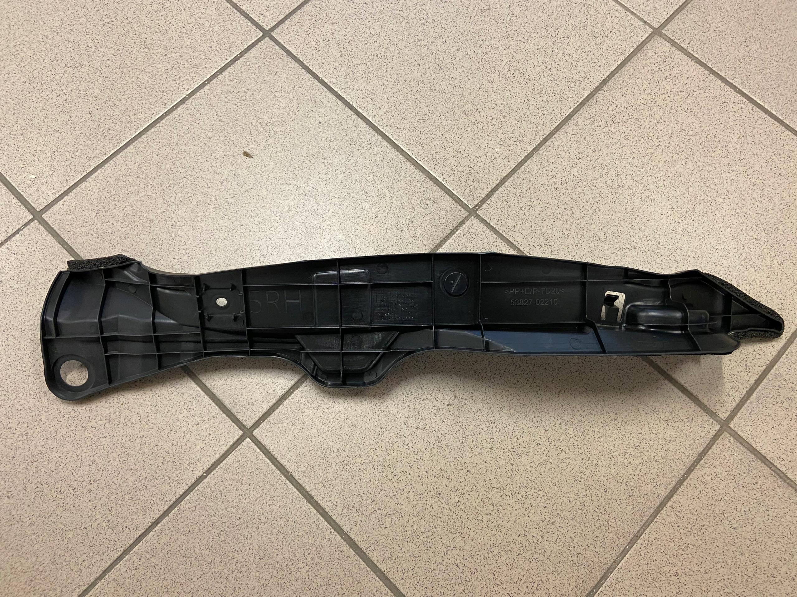 ЗВУКОИЗОЛЯЦИЯ БРЫЗГОВИКА TOYOTA COROLLA XI 53827-02210