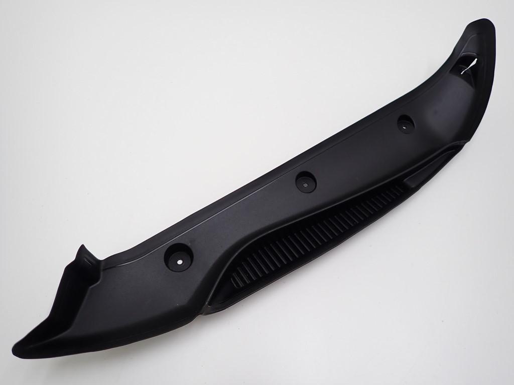 9J1854778A 9J1854778 - ЗВУКОИЗОЛЯЦИЯ БРЫЗГОВИК ПРАВ PORSCHE TAYCAN