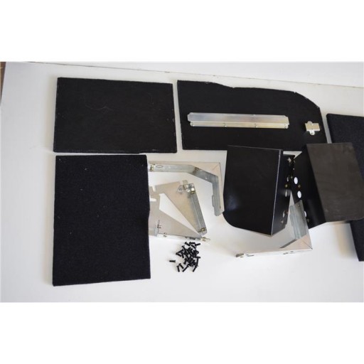 БОКОВАЯ НАКЛАДКА БАГАЖНИКА TOYOTA LAND CRUISER 120