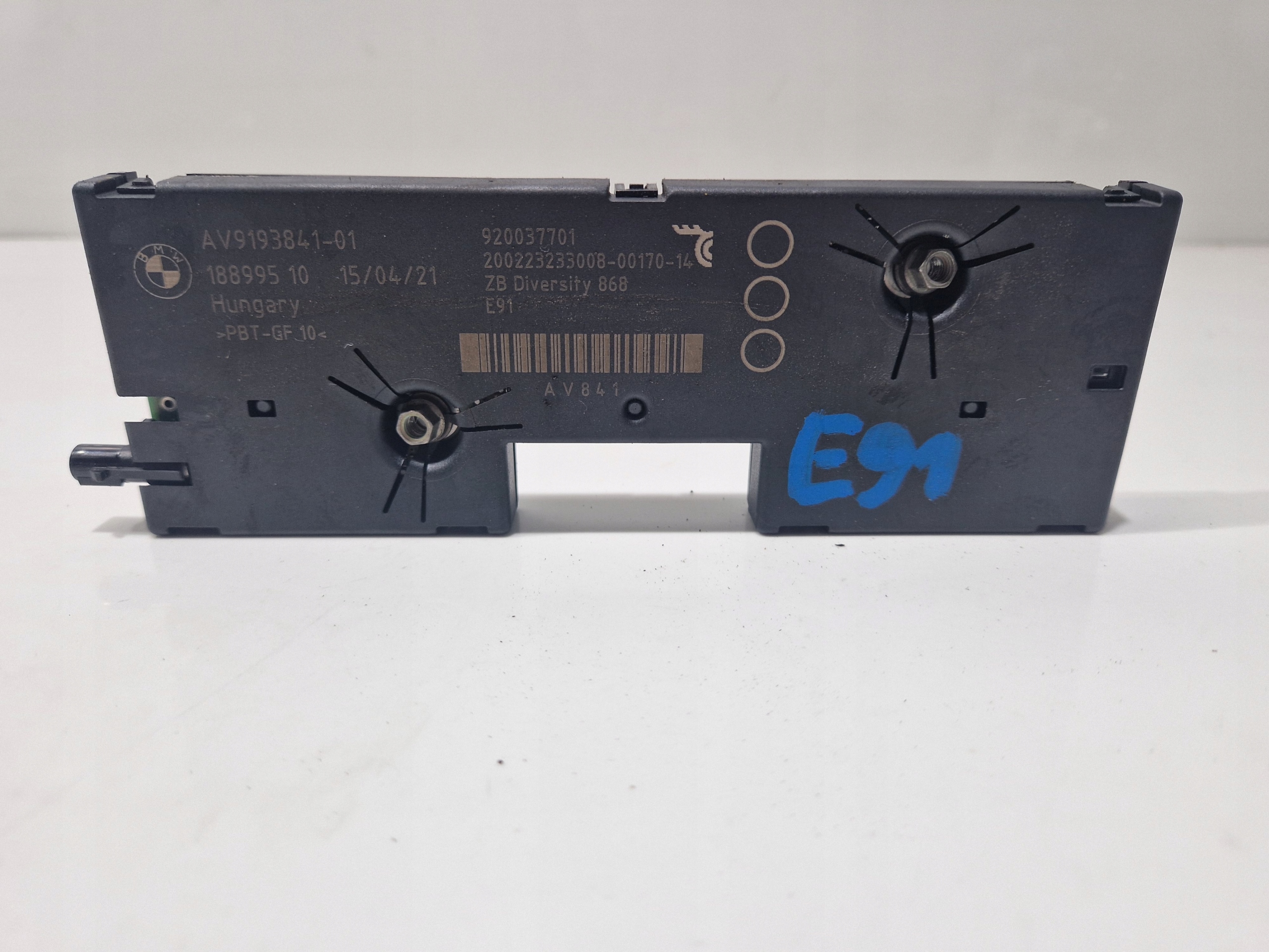 Антенный усилитель DIVERSITY BMW E91 OE 9193841