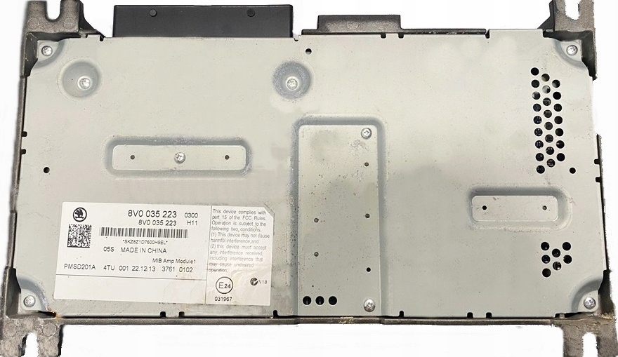 Усилитель Audi A3 SKODA OCTAVIA 8V0035223