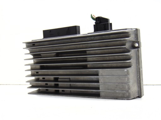 Усилитель Audi A5 8T A4 B8 8T0035223AR BANG