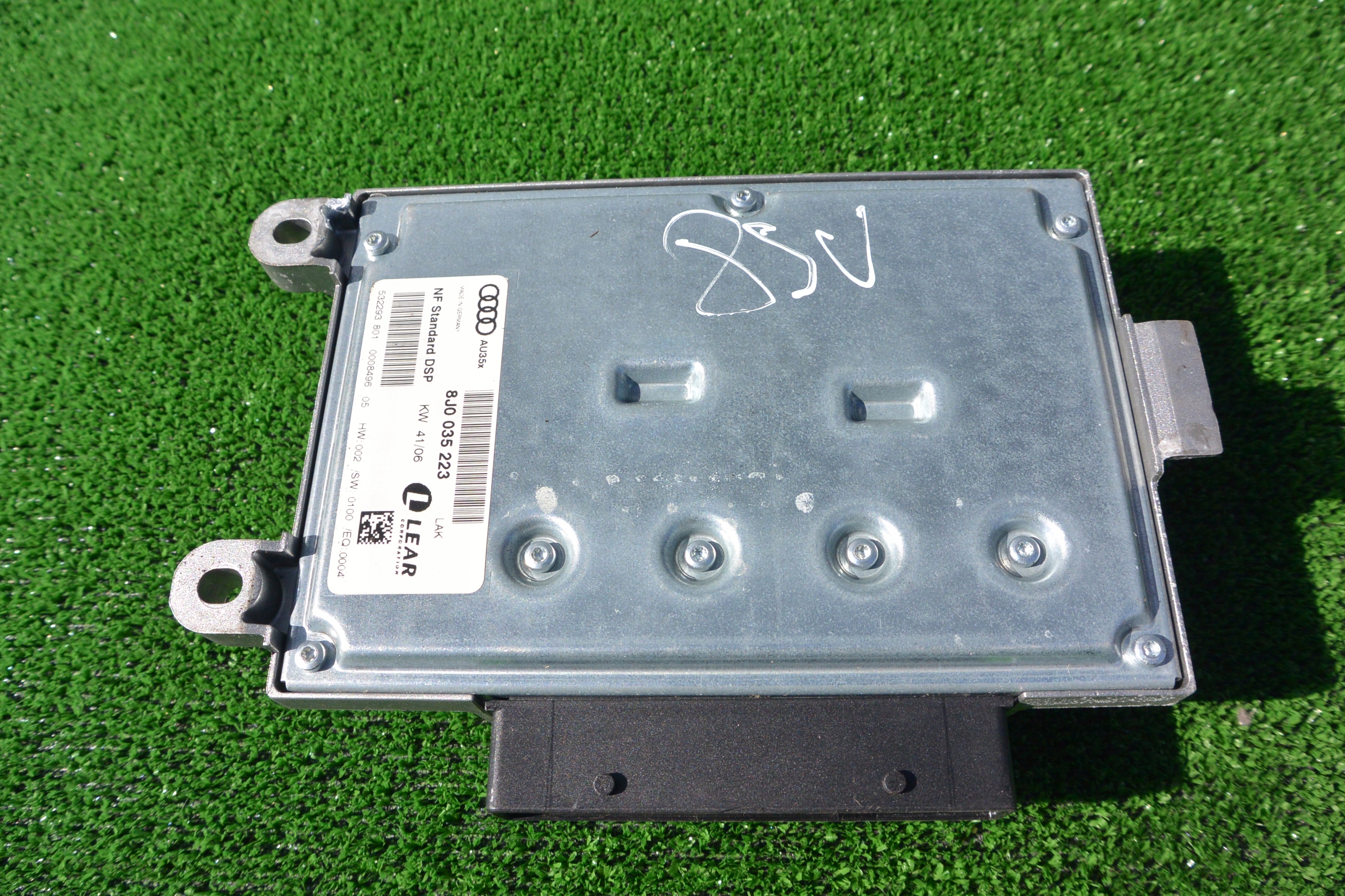 АУДИО УСИЛИТЕЛЬ LEAR AUDI TT 8J 8J0035223