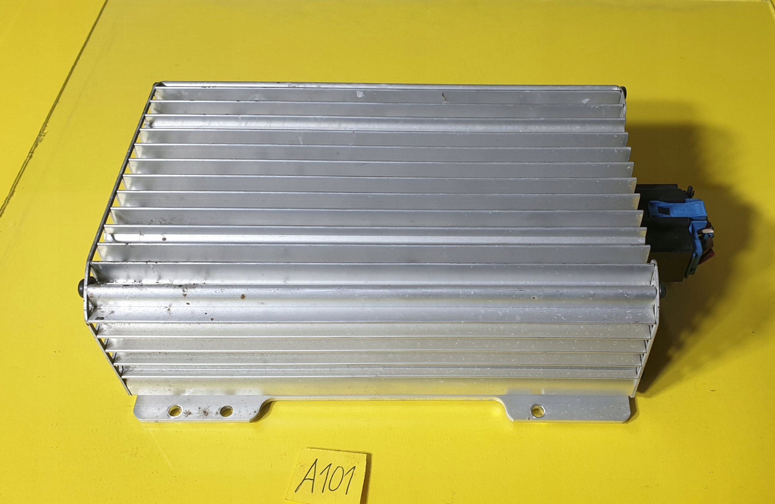 4E0035223C - Підсилювач звуку Becker AUDI A8 D3