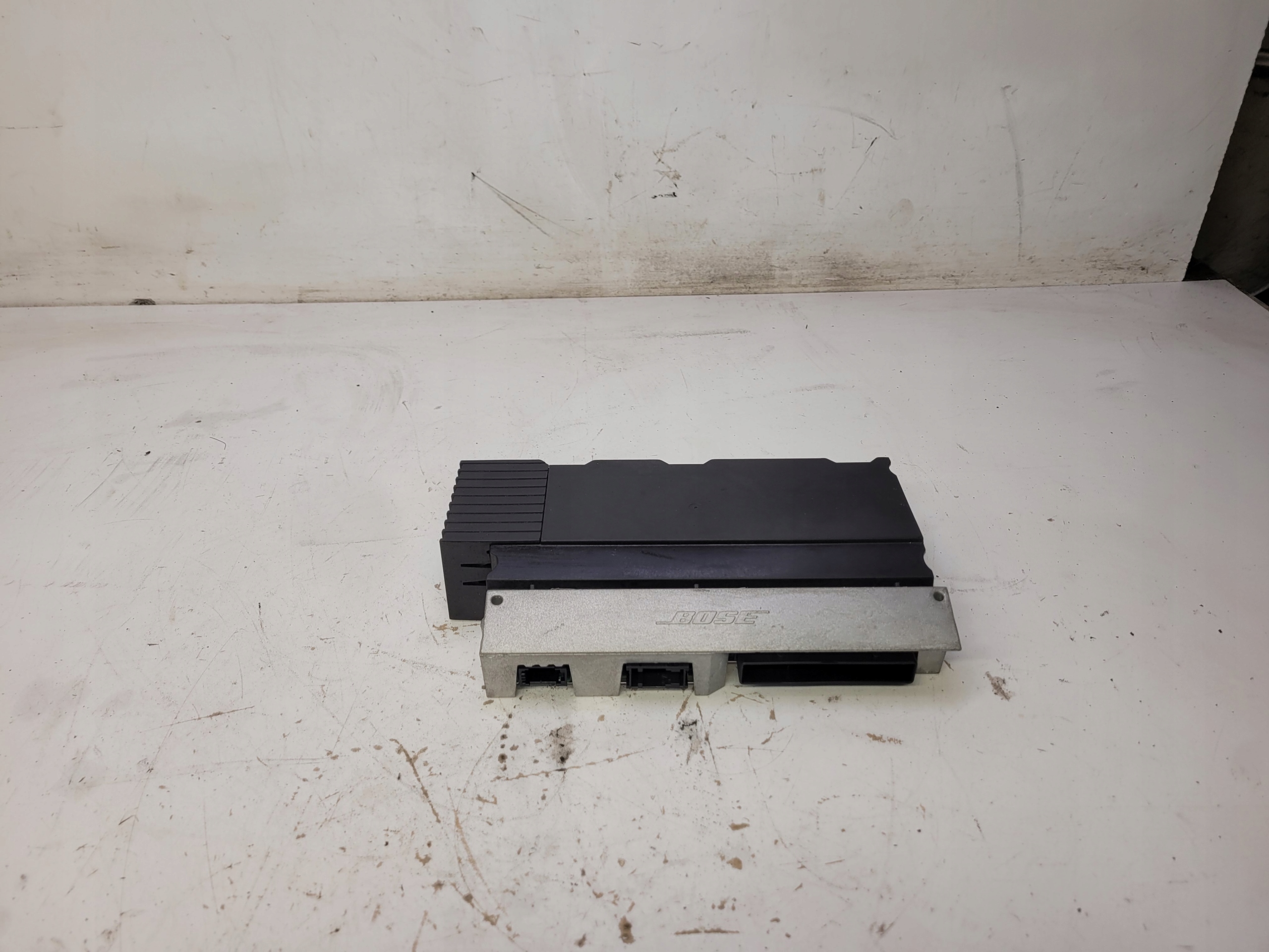Усилитель BOSE AUDI A6 C6 4F0035223G исправен !!!