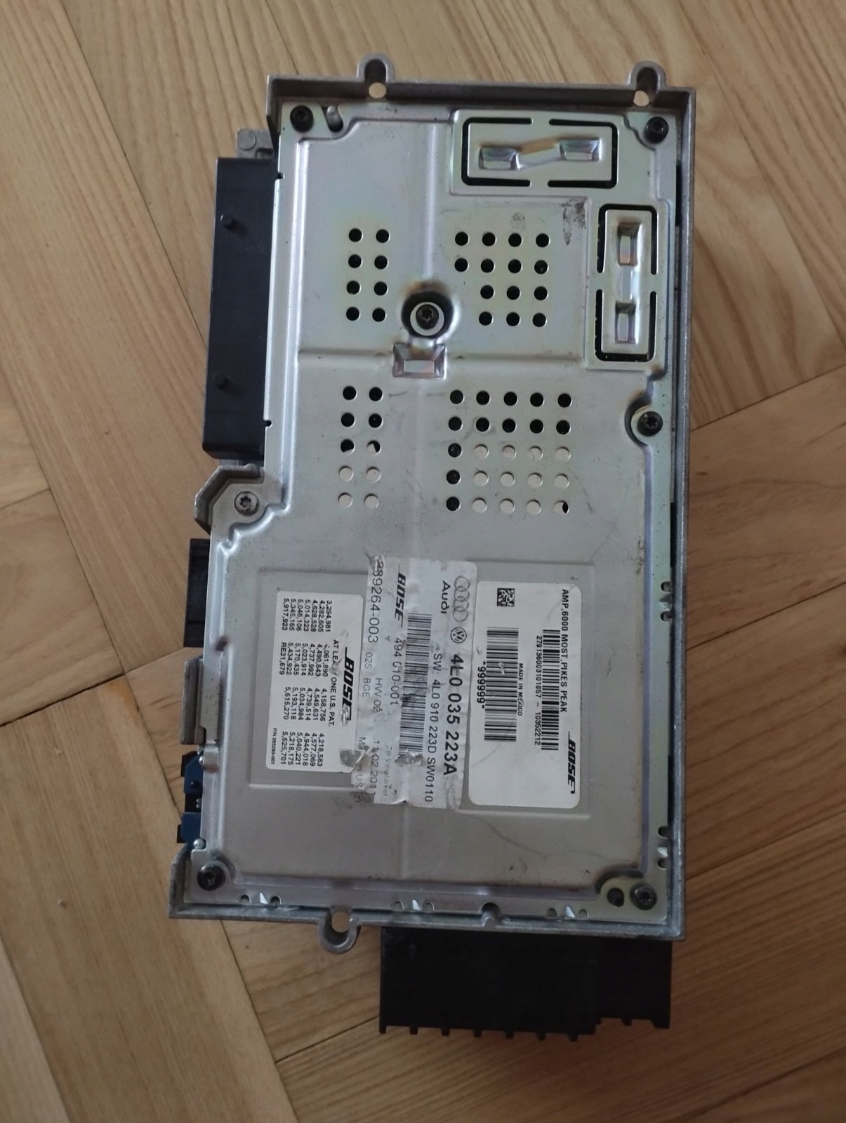 Усилитель BOSE AUDI Q7 4L0035223A