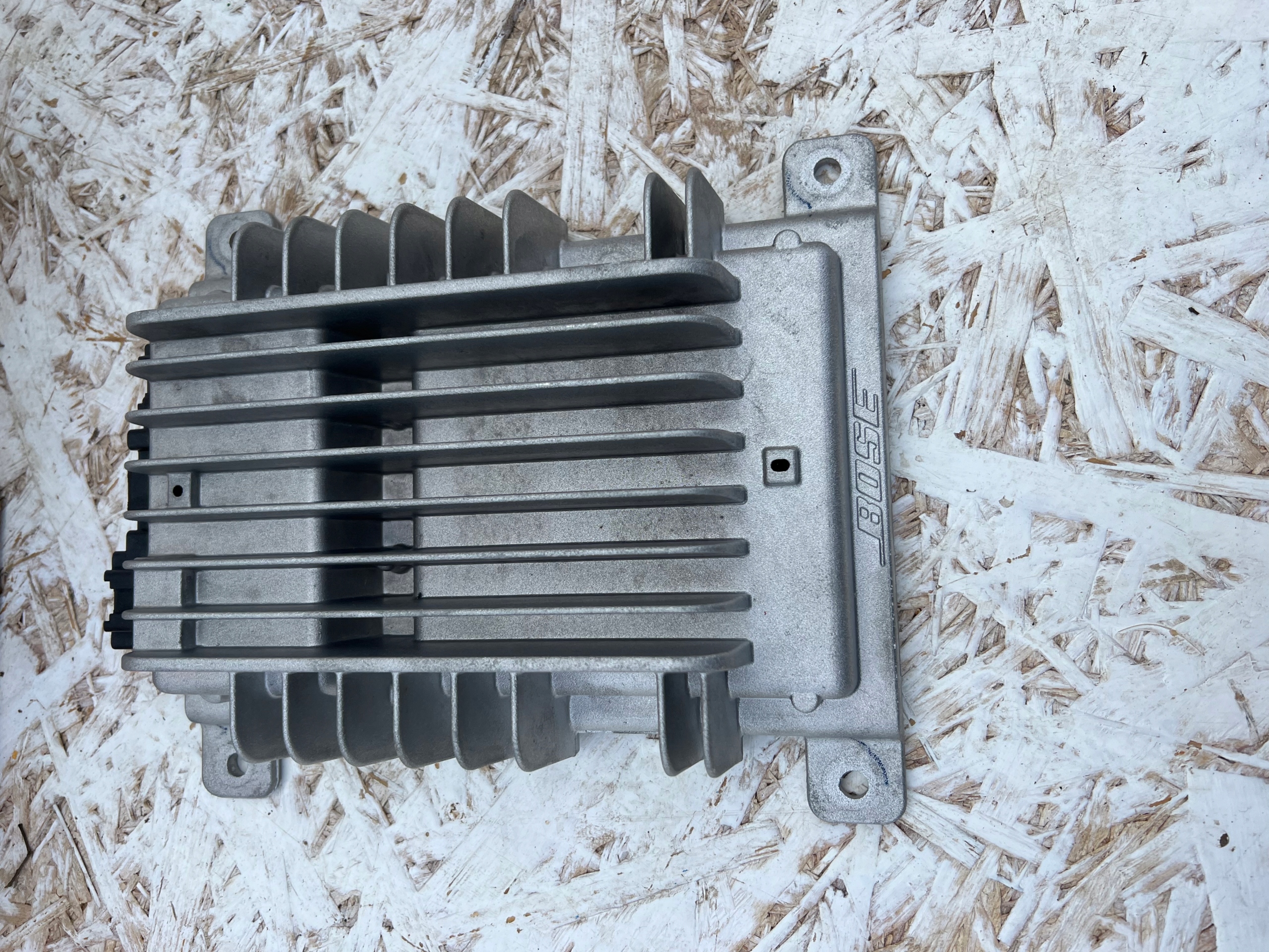 BBM266A20 - ПІДСИЛЮВАЧ BOSE MAZDA 3 BL 09-13