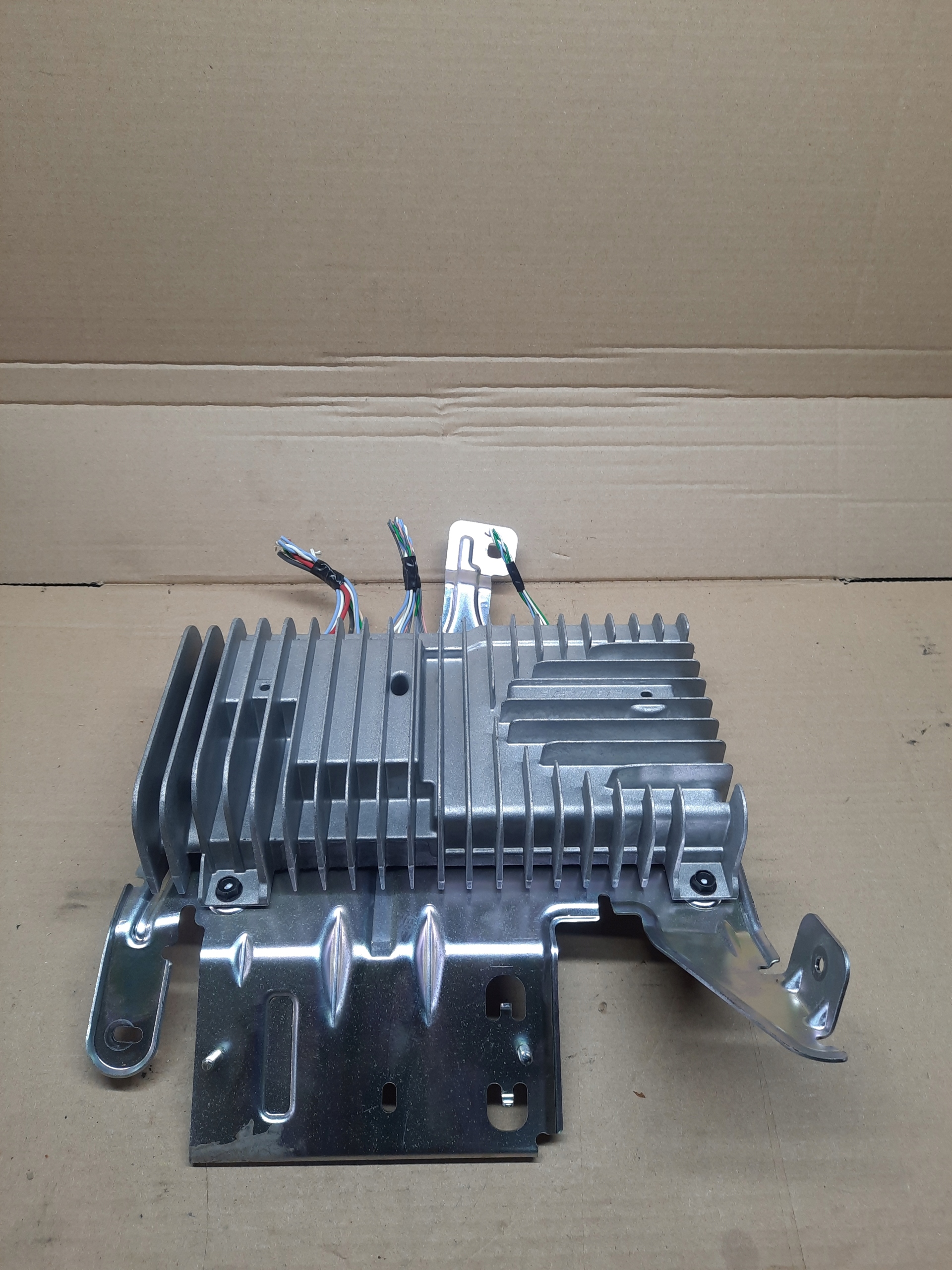 УСИЛИТЕЛЬ BOSE RENAULT LAGUNA III 280633109R