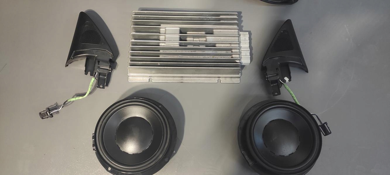 DYNAUDIO VW Passat CC B7 усилитель 3C8035456E