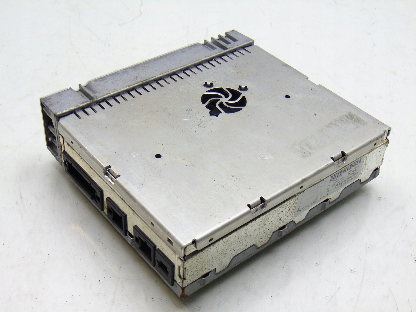 Підсилювач HARMAN A2118701489 MERCEDES W211 W219