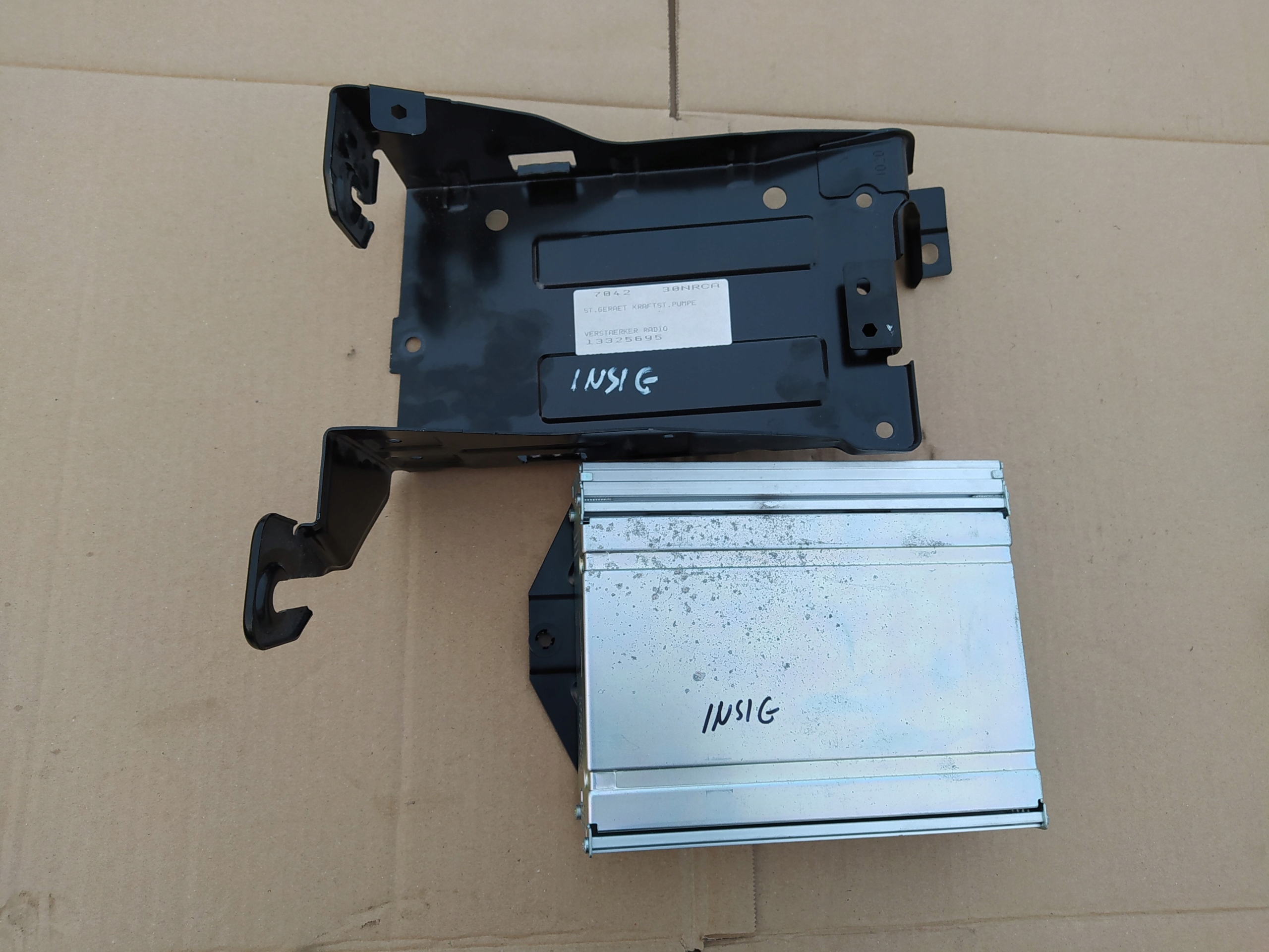 13325695 - ПІДСИЛЮВАЧ INFINITY OPEL INSIGNIA A