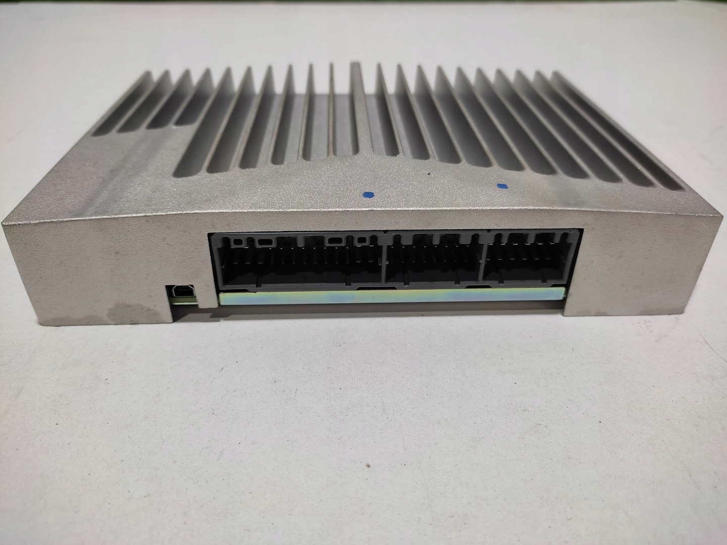 Підсилювач Jaguar XE X760 F-PACE HX73-19C164-RC