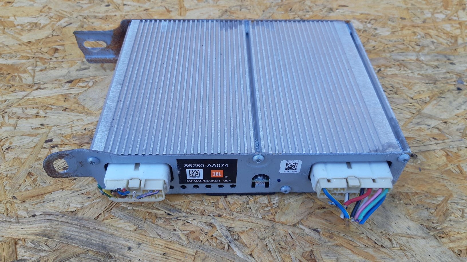 ПІДСИЛЮВАЧ JBL TOYOTA CAMRY 2004 86280-AA074