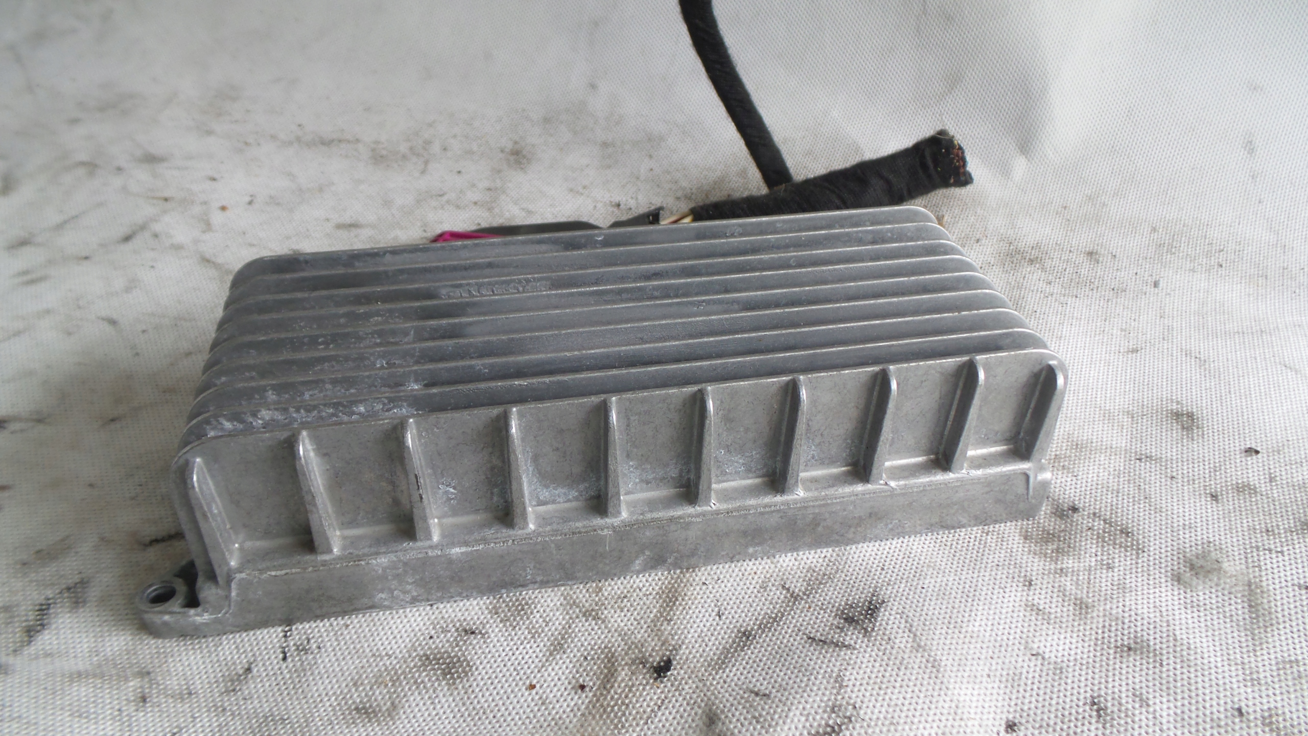 Підсилювач радіо A4 A3 8T0035223AD A5 A4B8