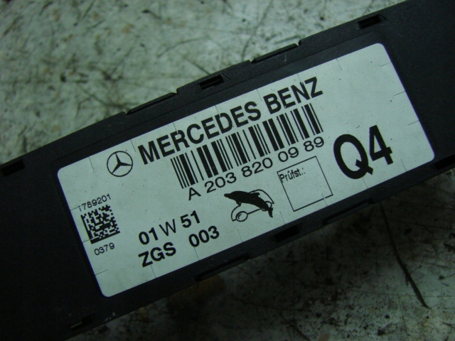 Усилитель W203 A2038200989