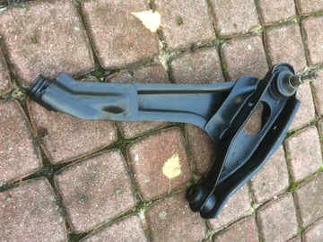 Рычаг верхний левый НОВЫЙ для Fiat 125p, Polonez