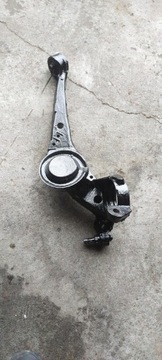 Поворотный рычаг задний правый рав-4 95-00