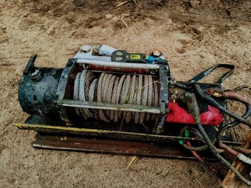 Автомобильная лебедка Дракон 12В.