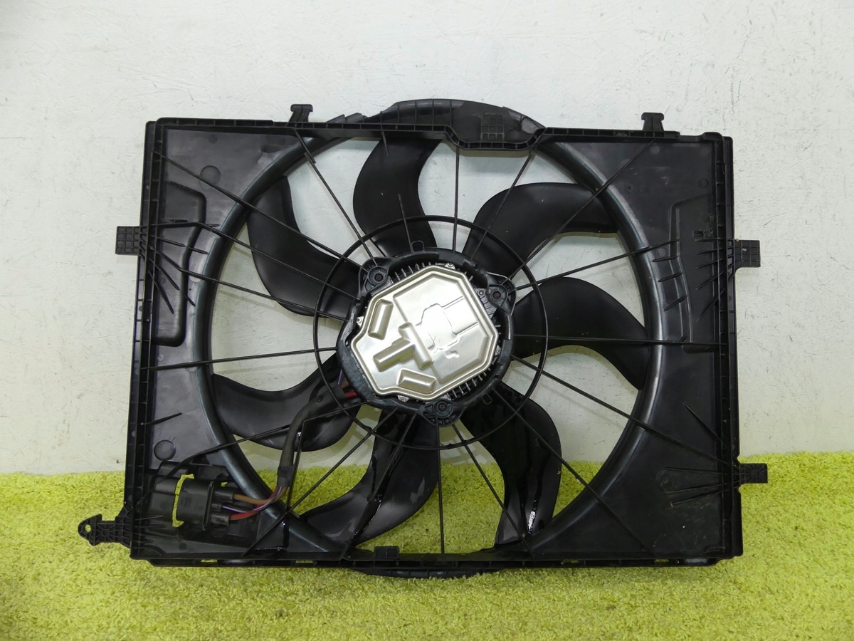 A0999061200 - Вентилятор радіатора W205 GLC W253 43 AMG 45