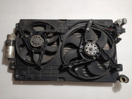 1J0121207M 1J0820411D - Вентилятор радиатора в сборе-Audi A3 8L 1.9 TDI