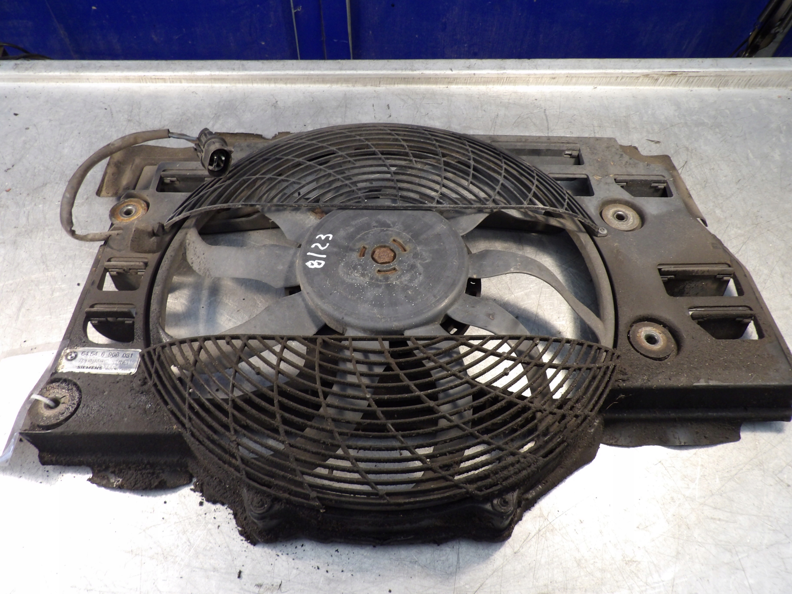 Вентилятор радиатора BMW E39 530d 8377419 23201804