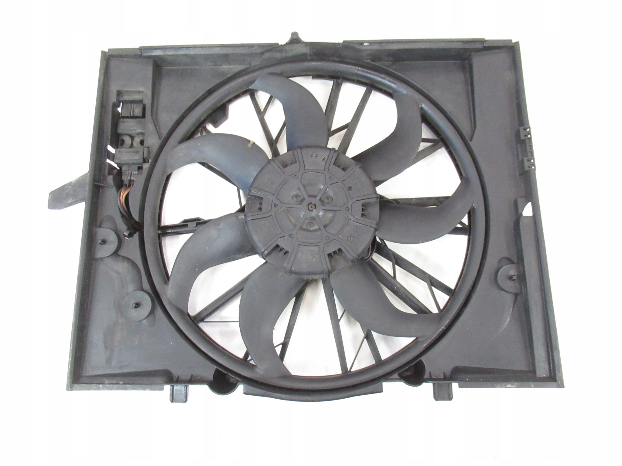 7524881 7514182 - Вентилятор радіатора BMW E60 e63 e61 e65 N52 M54