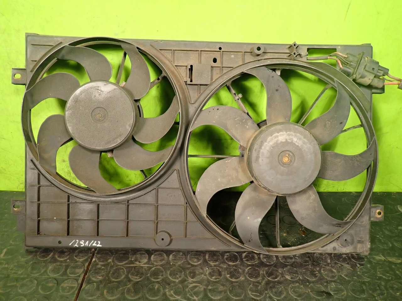 1K0121207J - Вентилятор радиатора VW TOURAN и 1.9 TDI 04r