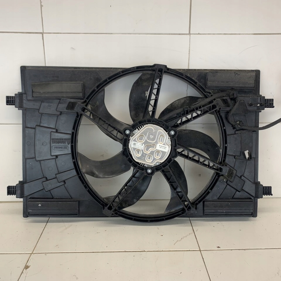 Вентилятор радиатора вентилятор VW PASSAT B8 3G 17r