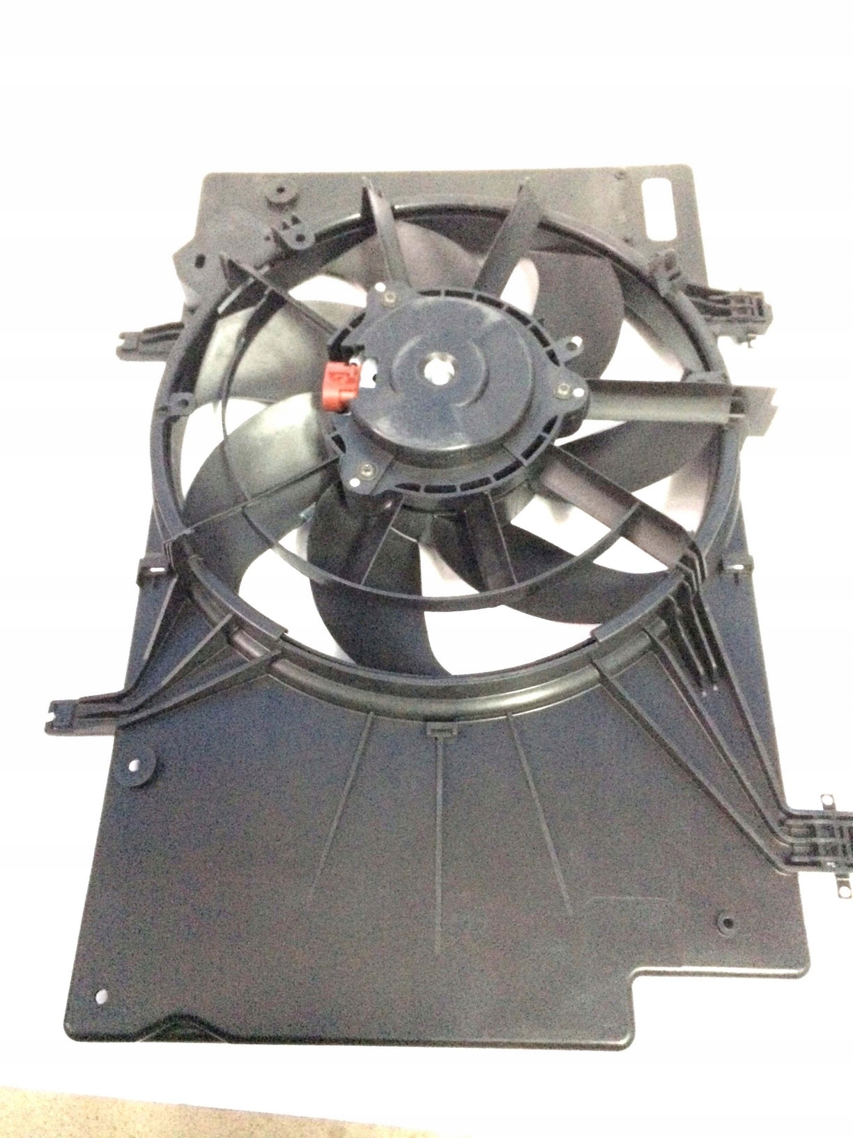 Sua00094 - Вентилятор радиатора (с корпусом) FORD B-MAX, FIEST