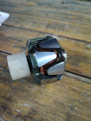 00M 131 - Ротор генератора bmw r80 r100 bosch новий