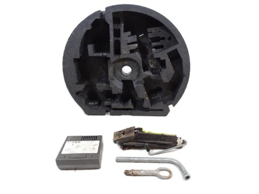 8P0012109A 8D0012615C - Картридж колеса ключ домкрат вухо компресор Ауді А3 8Р 2003-2013 комплект