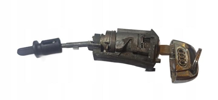8T1837167 - Вставка замка ключа автомобиля Audi Q5 A5 A4 B8 8r1837167c