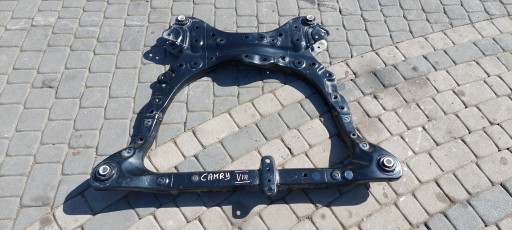 Toyota camry viii 2.5 гібридна гібрида тролейбус