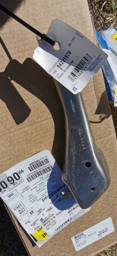 Кронштейн рамки радиатора левый Corvette C8 84221678