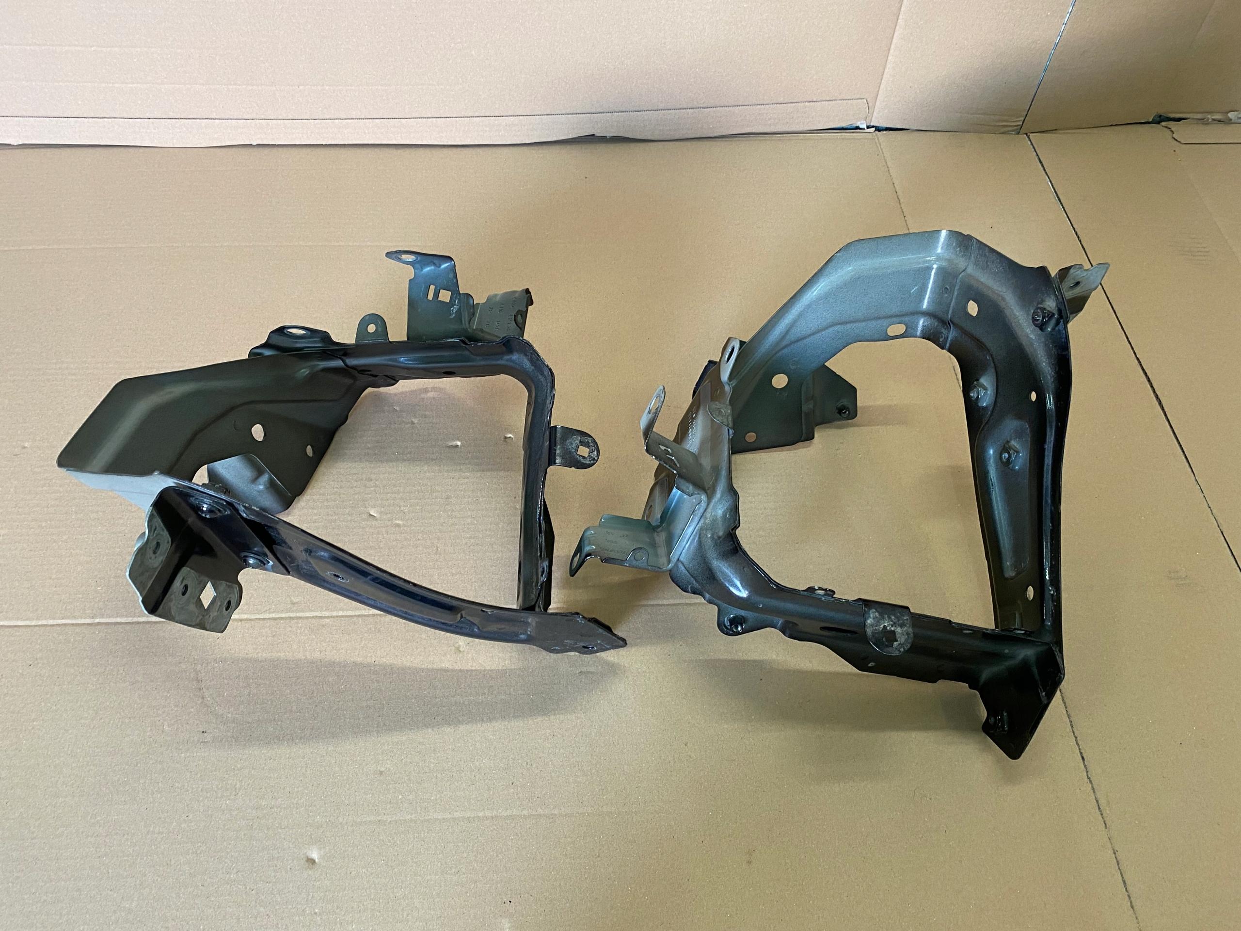 760821138 - Кронштейны крыла VW Touareg