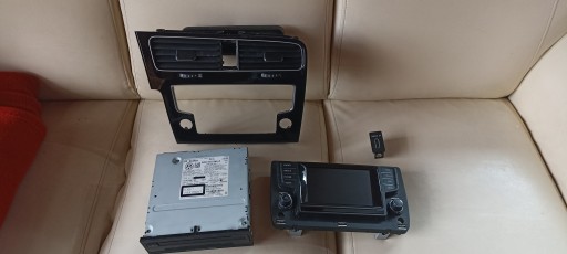 Радиоприемник в рамке считывателя дисплея Навигационная розетка VW Golf VII 7 SET