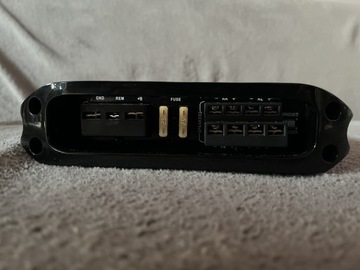 4-канальний підсилювач Peiying