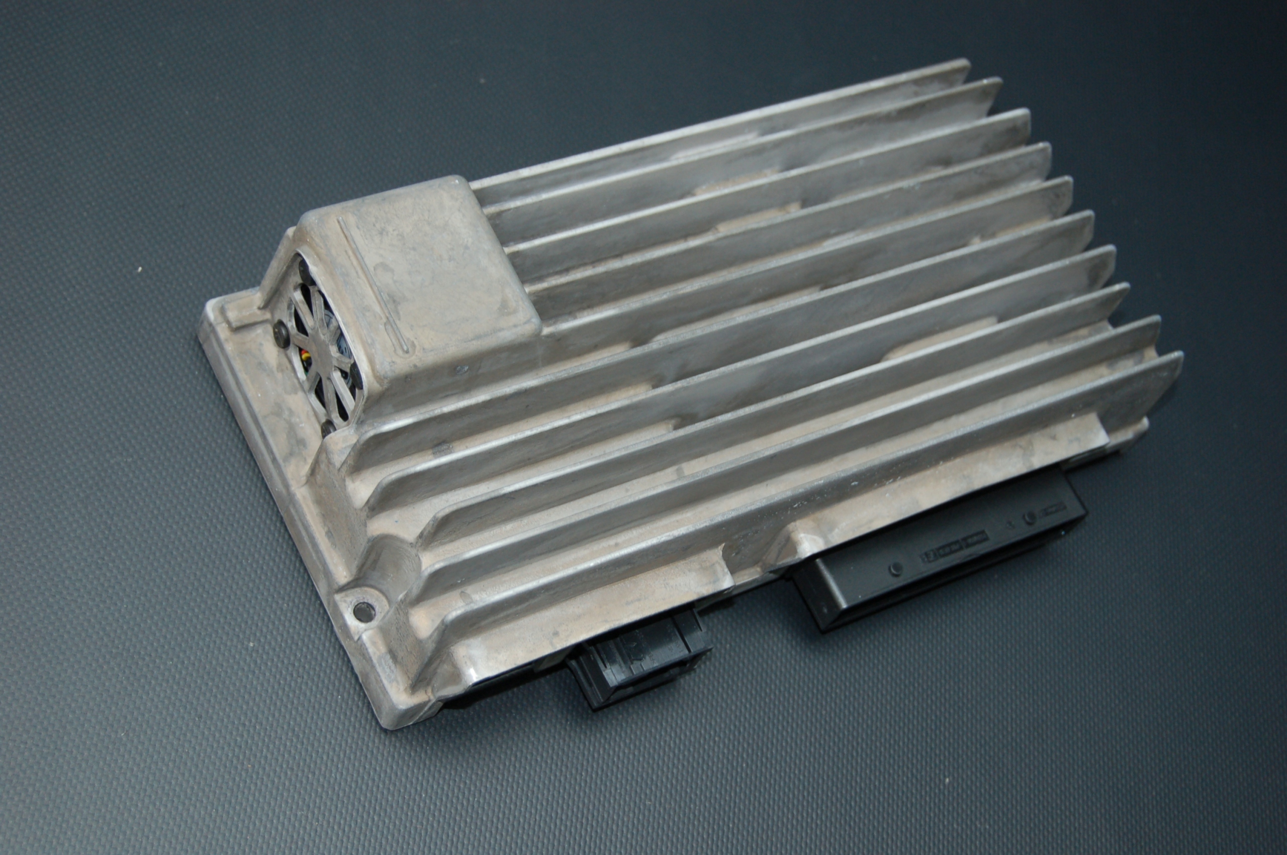 8K9 - Усилитель Bang & Olufsen Audi A4 Q5 8T1035223A