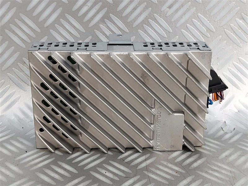 Усилитель Harman Kardon BMW 9390018 11242805