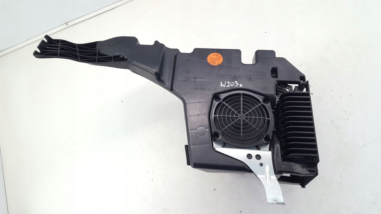 A2038202602 - Підсилювач Harman Kardon Mercedes W203 1,8